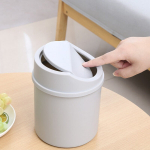 Mini Plastikust Lauaarvuti Pr&uuml;gikast Kiikkaanega, Kaasaegne Disain., Pilka