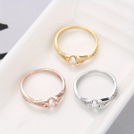 Elegantne R&otilde;ngas 18k Kullatud Sillerdav Tsirkoon Kuldne / H&otilde;bedane / Roosakas Peo Aksessuaar. variant-101633, Rose Golden