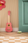 Kids Concept puidust lilleline roosa kitarr lastele