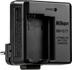 Nikon binokkel Aculon T02 8x21 punane