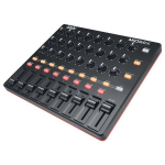 Akai Pro MIDIMIX - Kontroller 9 faderit 24 potentsiomeetrit