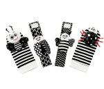 Beebi sokid koos heliseva k&otilde;ristiga, 4tk