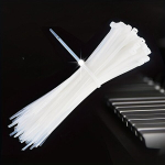 2.5200mm, 100 t&uuml;kki/pakk, iselukustuv plastikust nailon kaablisidemed., Baltas