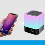 Bluetoothi ​​k&otilde;larilamp koos &auml;ratuskella &ouml;&ouml;valgusega Dim RGB v&auml;rvi asendamine LED -juhtmeta meeleolu tuli ruumis