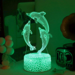 &Uuml;hev&auml;rviline Seitsmev&auml;rviline Džungli Delfiin 3D &Ouml;&ouml;lamp, USB, Kreeka alus.