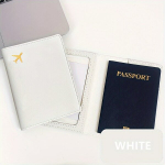 Passi ja vaktsiinikaardi hoidja, reisidokumentide korraldaja. variant-29682, Baltas