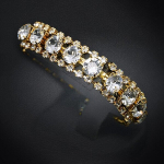 K&auml;ev&otilde;ru naistele DiamondSky &bdquo;Crystal Shackle&ldquo; Swarovski kristallidega