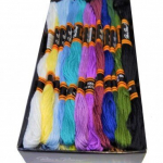 Puuvillane tikkimisniidid Muline RainBow&reg; 24 tume iga&uuml;ks 8 m komplekt