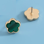 K&otilde;rvar&otilde;ngad , Green