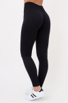 Sportlikud soonikkoes retuusid LEGGINGS RIB Giulia modelleeriva tagumise &otilde;mblusega, v&auml;rv black