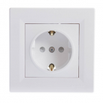 Pistikupesa Schneider Electric Asfora EPH2900221, maandusega, IP20, valge v.