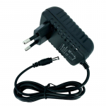 iLike S11 Universal 3D 12V versioon Tr&uuml;kipliiats 12V reisitoiteadapter 220V koos 1,8 m kaabliga