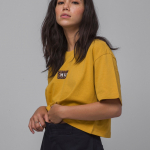 HUF Leopard Bar Logo Crop WMNS Tee Gold - Suurus M (TS0035-GOLD T-s&auml;rgid)