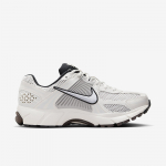 Nike Wmns Zoom Vomero 5 - Suurus 36.5 (FJ2028-001 Vabaajajalatsid)