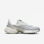 Nike Wmns V2K Run - Suurus 37.5 (FD0736-006 Vabaajajalatsid)