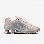 Nike Wmns Shox R4 - Suurus 38.5 (AR3565-600 Vabaajajalatsid)