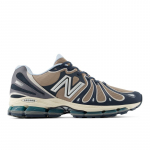 New Balance - Suurus 45.5 (U189052J New Balance jalatsid)