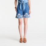 GUESS Pilar Short Coco Palm - Suurus W26 (W6GD08D0686-C0CP L&uuml;hikesed p&uuml;ksid)