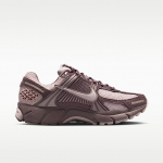 Nike Wmns Zoom Vomero 5 Tattoo/ Particle Rose-Particle Rose - Suurus 39 (II6236-500 Vabaajajalatsid)