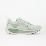 Nike Vomero 18 Barely Green/ Metallic Silver-Steam - Suurus 39 (HM6804-300 Vabaajajalatsid)