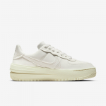 Nike WMNS Air Force 1 Platform - Suurus 41 (DJ9946-104 Vabaajajalatsid)