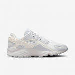 Nike Air Huarache Runner - Suurus 42 (DZ3306-100 Vabaajajalatsid)