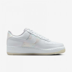 Nike Wmns Air Force 1&rsquo;07 - Suurus 42 (IH3204-100 Vabaajajalatsid)