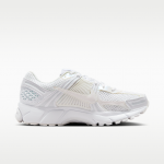 Nike Wmns Zoom Vomero 5 SE - Suurus 42 (IB4397-100 Vabaajajalatsid)