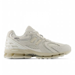 New Balance - Suurus 43 (U19541R3 New Balance jalatsid)