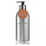 Molton Brown Re-Charge Black Pepper du&scaron;igeel meestele - 400 ml.