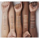 MAC Studio Radiance 24HR Luminous Lift Concealer peitekreem - NC17.5