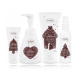 Ziaja Choco Plum rinkinys (250 ml. putos + 100 ml. kūno dulksna + 160 ml. du&scaron;o gelis + 50 ml. rankų kremas) - 1 tk.
