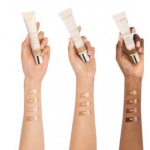 Clarins Skin Illusion Tinted Moisturizer SPF25 kaitsev toonitud n&auml;okreem - 03