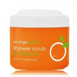 Ziaja Orange Butter Shower Scrub keskmise tugevusega kehakoorija apelsiniv&otilde;iga - 200 ml.