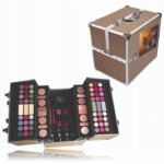 2K Super Model Beauty Train Case Gold meigikomplekt 122,6 g - Komplekt