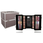 2K Super Model Beauty Train Case Platinum meigikomplekt 122,6 g - Komplekt