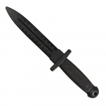 S&otilde;jav&auml;et&uuml;&uuml;pi kummist treeningnuga .