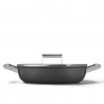 S&uuml;gav pann Smeg, 28cm, 2 k&auml;epidet, klaas kaanega, must