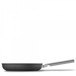 K&uuml;psetuspann Smeg 28cm, must