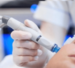 Gesichtsbehandlung - IS CLINICAL + Aqua Facial