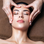 Gesichts-, Nacken-, & Dekollet&eacute;massage