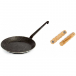 Sepistatud terasest praepann 28 cm ja puidust k&auml;epidemega Petromax