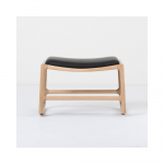 Massiivse tammepuust konstruktsiooniga ja musta p&uuml;hvlinahaga osman. Dedo - Gazzda