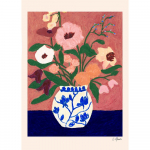 Plakat 30&times;40 cm Flowers on Blue Table &ndash; The Poster Club