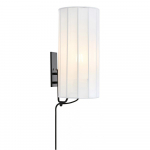 Must-valge seinavalgusti pistikupesale Hikari - Marksl&ouml;jd