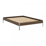 Pruun m&auml;nnipuidust kaheinimesevoodi koos voodip&otilde;hjaga 140x200 cm Core - Karup Design