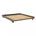 Pruun kaheinimesevoodi m&auml;nnipuidust liistudega 180&times;200 cm Social &ndash; Karup Design