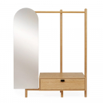 Tammepuidust peegliga valmistatud eelkambri seina. Tripod - Woodman