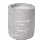 Sojavahak&uuml;&uuml;nal sandlipuu ja m&uuml;rra l&otilde;hnaga Fraga - Blomus