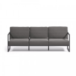 Tumehall alumiiniumist aiadiivan Comova - Kave Home